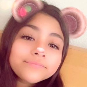 Meet your Posher, Xiomara